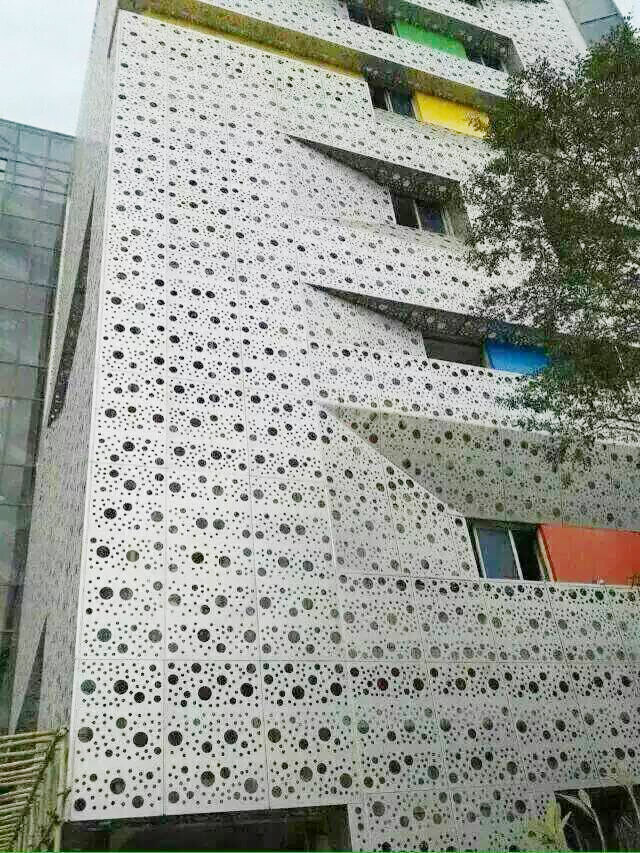 泰州氟碳冲孔铝单板